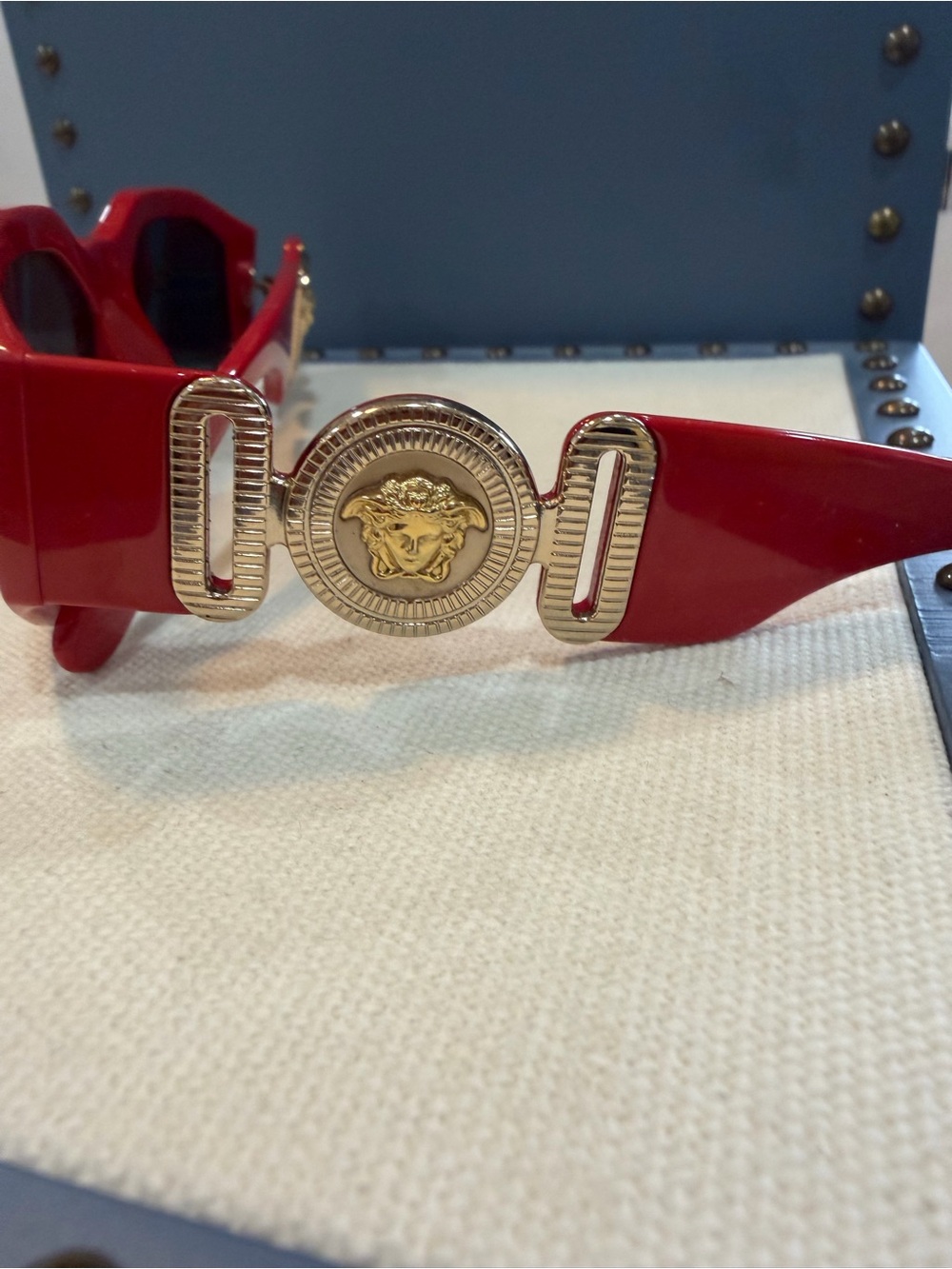 Versace sunglasses - Picture 3 of 6